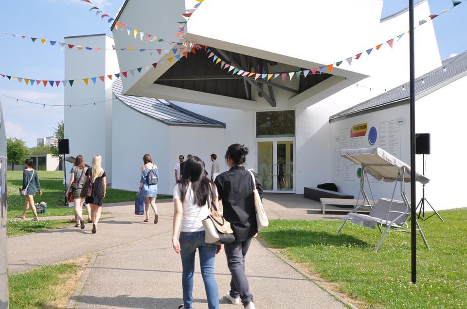 V02.jpg